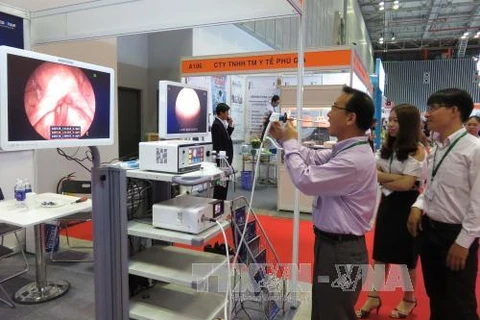 第16届越南国际医药制药医疗器械展览会（图片来源：越通社） 