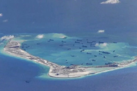 中国在东海非法建设人工岛（图片来源：路透通讯社）