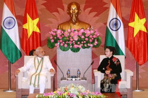 越南国会主席阮氏金银会见印度总理纳伦德拉•莫迪（图片来源：越通社）