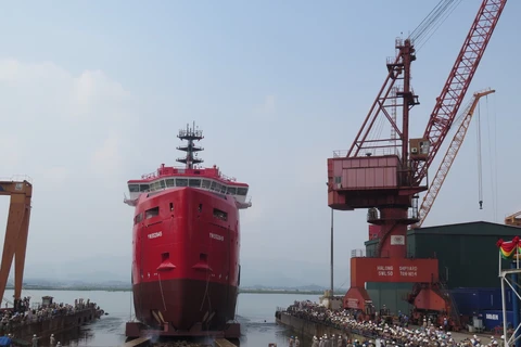 越南建造PSV3300油气服务船2#成功下水（图片来源：越南交通运输部官方网站）