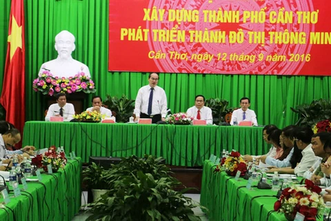 越南祖国阵线中央委员会主席阮善仁在研讨会上发表讲话​（图片来源：cand.com.vn）