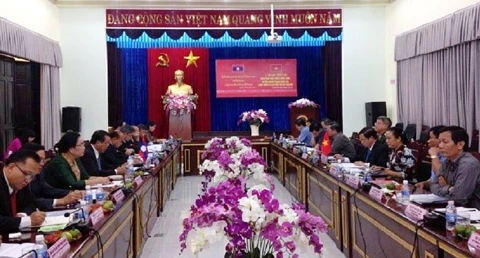 老挝农村发展与减贫中央委员会代表团访问越南西原地区（图片来源：越通社）