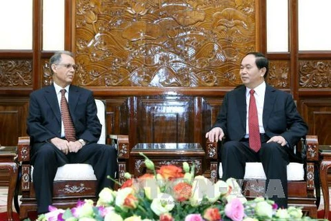 越南国家主席陈大光会见即将离任的摩洛哥驻越大使霍辛·法达尼（图片来源：越通社）