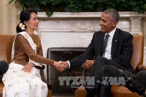 美国总统奥巴马与缅甸国务资政昂山素季。