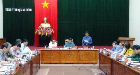 越南政府副总理郑廷勇在会议上发表讲话