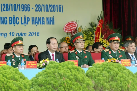 国家主席陈大光出席越南军事技术学院建院50周年庆典（图片来源：越通社）