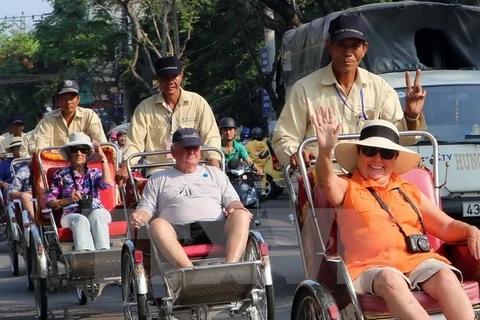 赴越旅游的国际游客（图片来源：越通社）