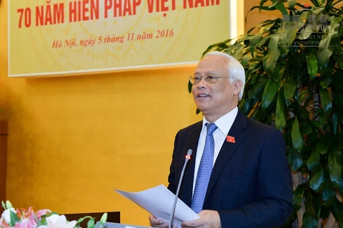 越南国会副主席汪周刘在研讨会上致开幕词（图片来源：越通社）
