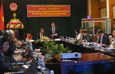 海阳省人民委员会副主席阮英刚在研讨会上发表讲话（图片来源：越通社）