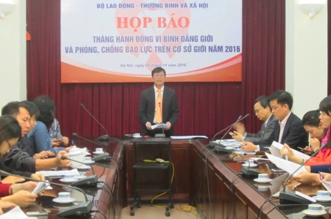 越南性别平等行动月记者发布会全景。