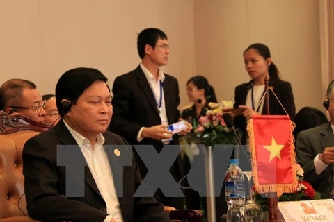 越南国防部部长吴春历出席开幕式（图片来源：越通社）