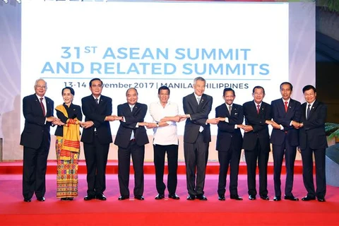 政府总理阮春福出席第31届东盟峰会系列活动 （组图）