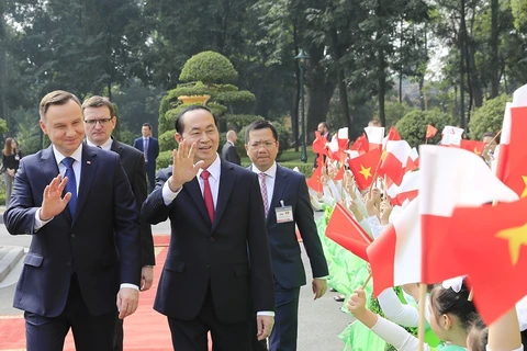 波兰共和国总统安杰伊·杜达开始对越南进行国事访问（组图）