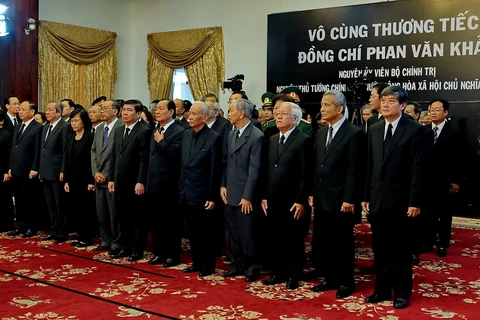 党和国家领导及国际友人吊唁越南前政府总理潘文凯（组图）