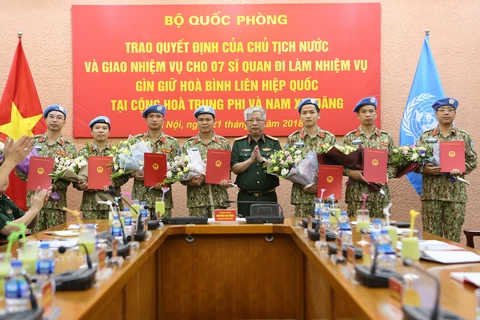 7名越南军官将前往中非和南苏丹执行维和任务（组图）