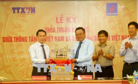 越通社与越南国家油气集团签署合作协议