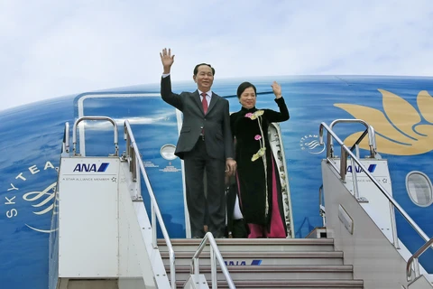 越南国家主席陈大光携夫人抵达东京 开始对日本进行国事访问（组图）