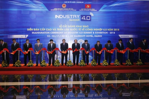 越南政府总理阮春福出席2018年智能工业国际展会（组图）