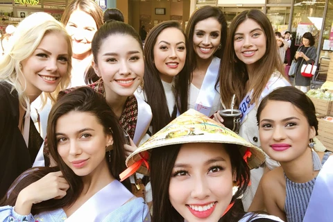 阮菽垂仙代表越南参加2018年国际小姐选美大赛（组图）