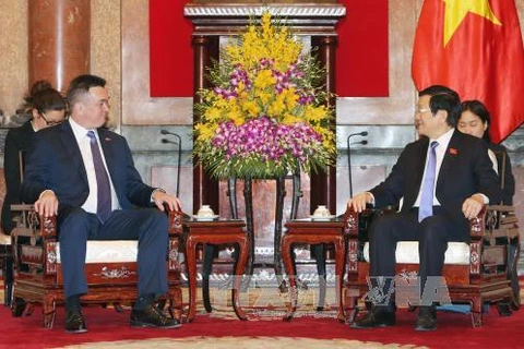 越南国家主席张晋创与滨海边疆区州长弗拉基米尔·米克卢舍夫斯基