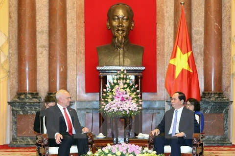 越南国家主席陈大光会见俄罗斯驻越南大使康斯坦丁·弗努科夫