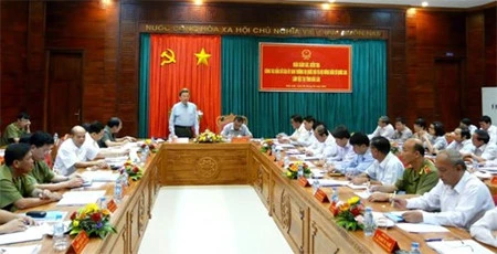 越南公安部部长苏林部长与多乐省领导人举行工作座谈
