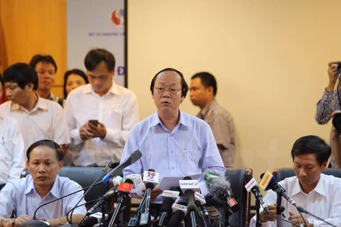 越南自然资源与环境部副部长武俊仁在新闻发布会上发言