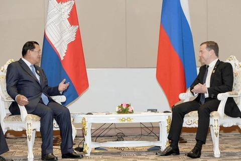 俄罗斯总理梅德韦杰夫与柬埔寨首相洪森