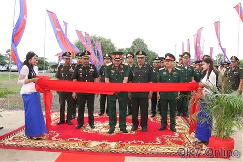 柬埔寨皇家军队特本·克蒙省小军区办公楼和21号步兵旅指挥所工程项目落成典礼