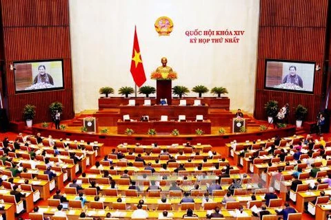 越南第十四届国会第一次会议在首都河内国会大厦隆重开幕。