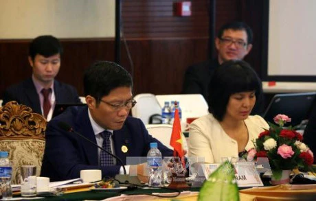 越南工商部长陈俊英率团出席第48届东盟经济部长系列会议