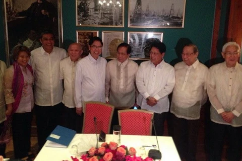 菲律宾政府和菲律宾左翼全国民主阵线领导人