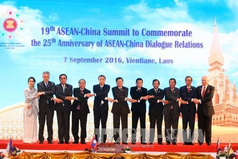 第19次东盟—中国领导人会议代表合影