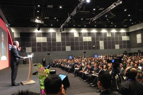 新加坡总理李显龙在开幕式上致辞