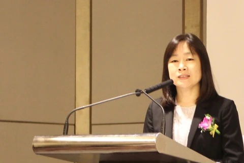 日本驻越大使馆文化参赞在研讨会上发表讲话
