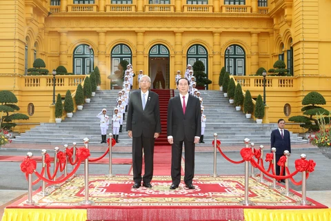陈大光主席为缅甸总统吴廷觉举行隆重欢迎仪式