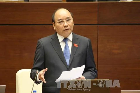政府总理阮春福直接回复国会代表的提问