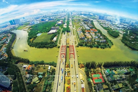 许多越南大城市，诸如胡志明市，经过30年改革后成为了地区现代化城市。（图片来源：越南画报）