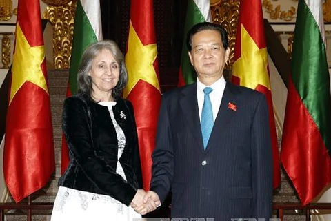 越南政府总理阮晋勇会见保加利亚副总统玛加丽塔•波波娃。（图片来源：越通社）