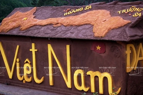 用火成岩红土盖成的独特屋子创下了两项越南记录。