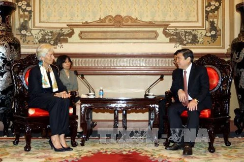 胡志明市人民委员会主席阮成峰会见国际货币基金组织总裁。（图片来源：越通社）