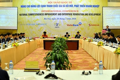 图为：某次加强越南国家竞争能力研讨会。