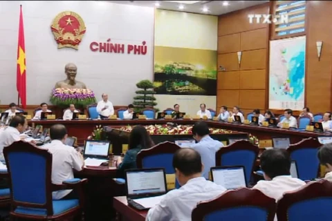 [视频]阮春福总理主持召开9月份例行会议