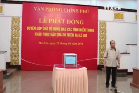 越南政府办公厅为中部灾民筹集善款