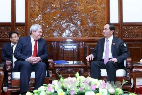 越南国家主席陈大光会见捷克和摩拉维亚共产党主席