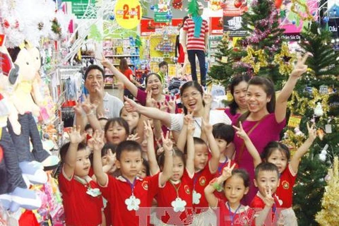 圣诞将至 越南多地沉浸节日氛围（组图）