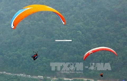 2017年蔻帕滑翔伞大赛在安沛省举行