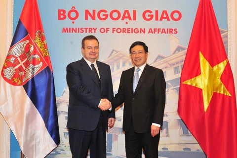 范平明欢迎塞尔维亚第一副总理达契齐。