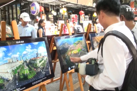 “2017年俯拍越南”图片展在胡志明市书街举行