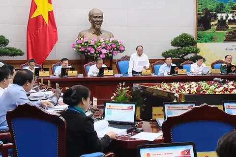 阮春福总理主持召开政府9月份例行会议
